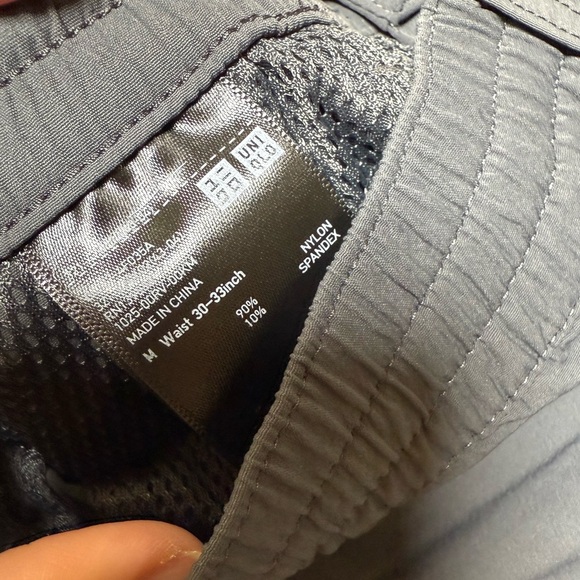 Uniqlo Men’s Nylon Spandex Performance Pants Medium Gray 30” inseam - Picture 6 of 6